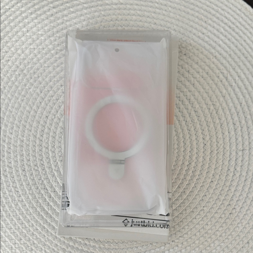 Phone Ring Holder in White. iPhone 17 Pro